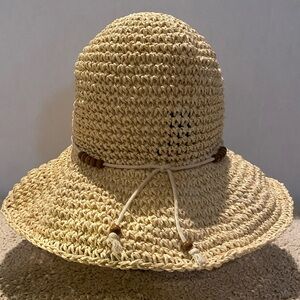Steve Madden 100% paper yarn bucket hat one size